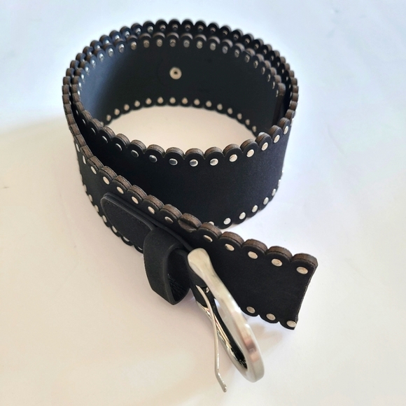 TAHARI Scallop Hem Stud Black & Silver Stud Accent Belt - Picture 2 of 10